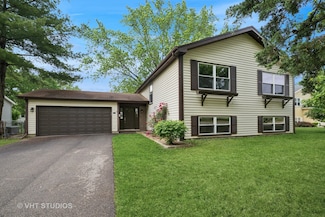 211 Sherwood Dr, Cary, IL 60013