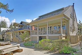 9 N Glen Ln, Pacific Beach, WA 98571