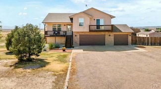 1113 N Calico Rock Ln, Pueblo, CO 81007
