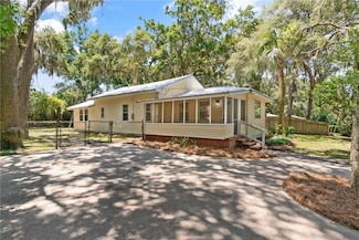 315 Pine St, Saint Simons Island, GA 31522