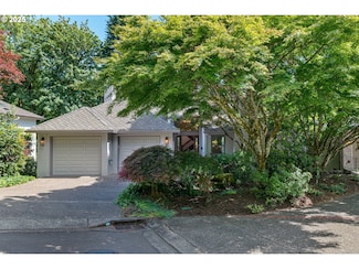 1571 Bay View Ln, Lake Oswego, OR 97034