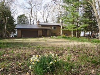 W6234 Lakeview Dr N, Markesan, WI 53946