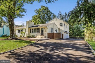 68 Hagan Dr, New Hope, PA 18938