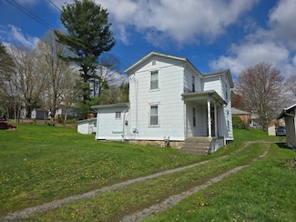 102 Beverly St, Kingwood, WV 26537