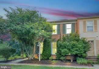 5632 Ridge View Dr, Alexandria, VA 22310