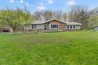 611 Mount Snowdon Rd, Wales, WI 53183