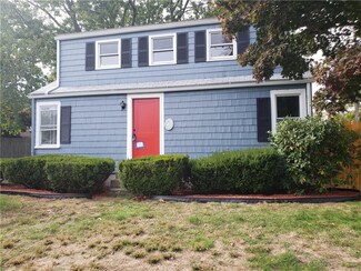 105 Pheasant Ave, Warwick, RI 02886
