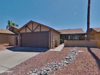 10017 N 66th Ln, Glendale, AZ 85302
