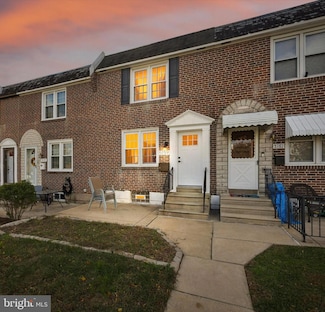 5159 Gramercy Dr, Clifton Heights, PA 19018