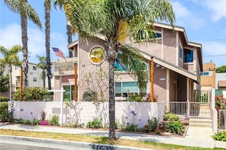 123 10th St Unit 2, Seal Beach, CA 90740