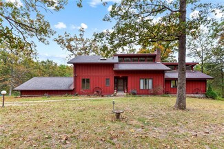 5850 Timberline Cir, Hillsboro, MO 63050