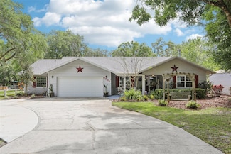 6802 Forestwood Dr W, Lakeland, FL 33811
