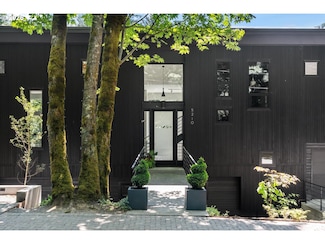5210 SW Hewett Blvd, Portland, OR 97221