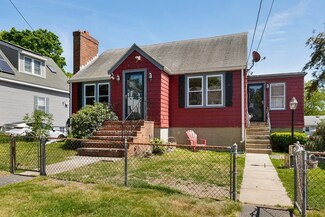 67 Menlo Ave, Lynn, MA 01905