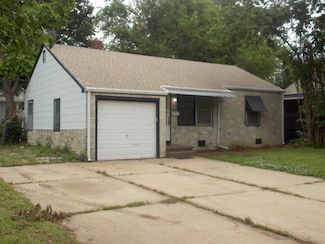 1932 S Ridgewood Dr, Wichita, KS 67218