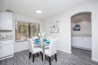 552 Canyon Dr Unit 13, Oceanside, CA 92054