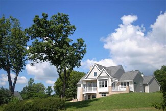 450 White Oaks St, Green Lake, WI 54941