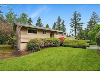 1033 Marylhurst Dr, West Linn, OR 97068