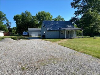 11901 Cataract Highland Loop Rd, Cloverdale, IN 46120