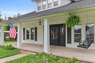 208 S Mulberry St, Cornersville, TN 37047