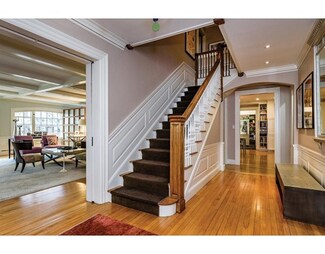 207 Dean Rd, Brookline, MA 02445