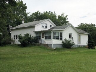 4348 Hulberton Rd, Holley, NY 14470