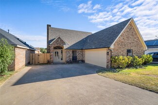 1308 Towne Colony Dr, Irving, TX 75061
