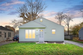 4963 Wake Robin Rd, Mentor, OH 44060