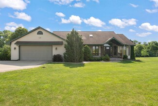 12538 John F. Kennedy Rd, Dubuque, IA 52002