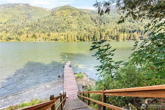 9204 Silver Lake Rd, Maple Falls, WA 98266