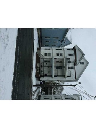 188 Waverly St, Providence, RI 02909