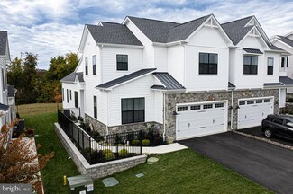 814 Paddock Rd, Downingtown, PA 19335