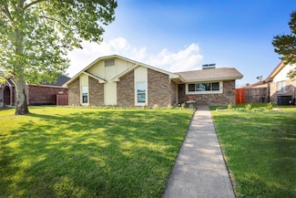 7109 Lakeshore Dr, Rowlett, TX 75089