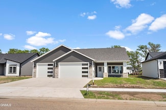 511 Mehrer Dr, Bismarck, ND 58504