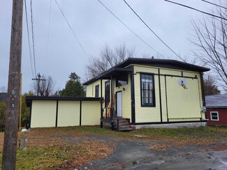 20 Park St, Lancaster, NH 03584
