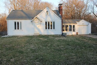 428 Wilson Ln, Fairview Heights, IL 62208