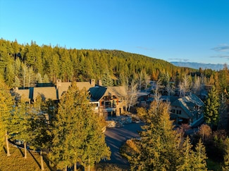 2126 Iron Horse Dr, Whitefish, MT 59937