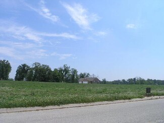 5119 Donington Ct, Columbia, IL 62236