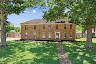 8843 Dogwood Rd, Germantown, TN 38139