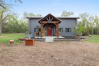 12975 Young Ln, Carmine, TX 78932