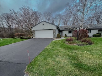 4970 Ravine Rd, Fayetteville, NY 13066