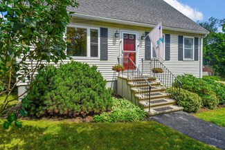 32 Racine Ave, Portland, ME 04103