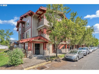 9817 NE Irving St Unit 207, Portland, OR 97220