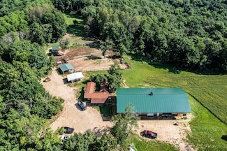 26860 Fiddlers Green Rd, Richland Center, WI 53581