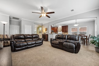 8522 E Highlands Crossing, Highlands, TX 77562