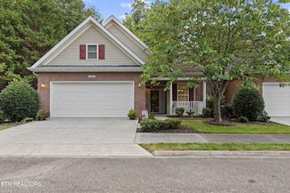 122 Devanshire Ct, Oak Ridge, TN 37830