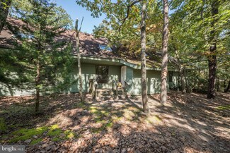 10 Pinecrest Dr, Medford, NJ 08055