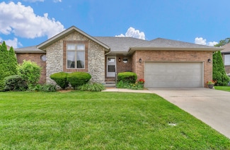 2122 W Village Terrace, Springfield, MO 65810