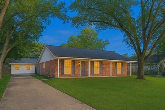 1109 Frances Dr, Rosenberg, TX 77471