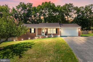 19661 Marigold Dr, Hagerstown, MD 21742